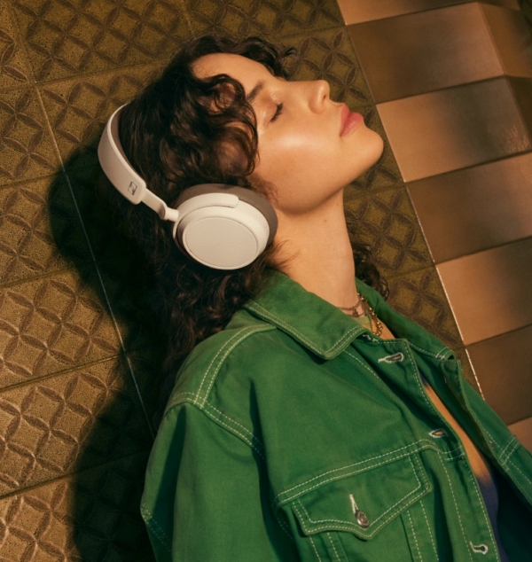 Sennheiser Accentum Plus Black - Image 4